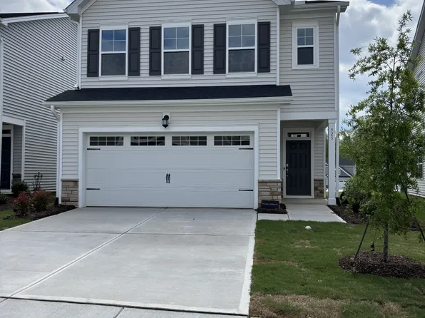 525 Hanover Shore Ln, Raleigh, NC 27610