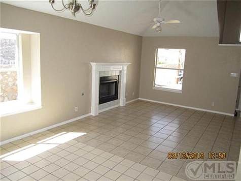 3rd image of 1726 Dean Jones St