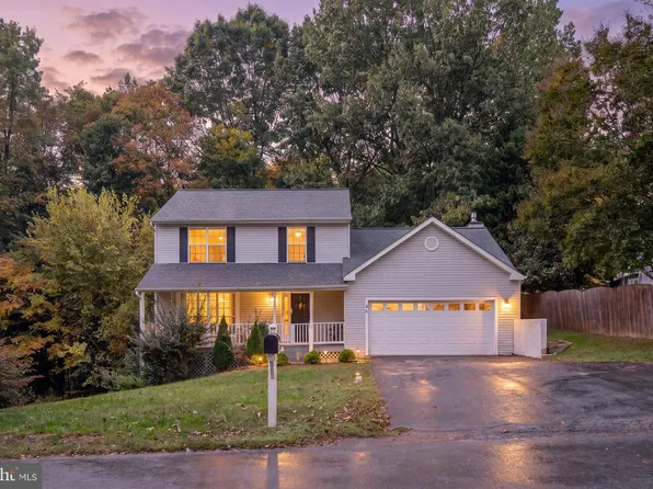 40 Rocky Way Dr, Stafford, VA 22554