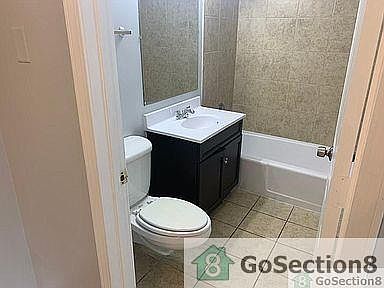 4th image of 1653 W 89th St #5MC