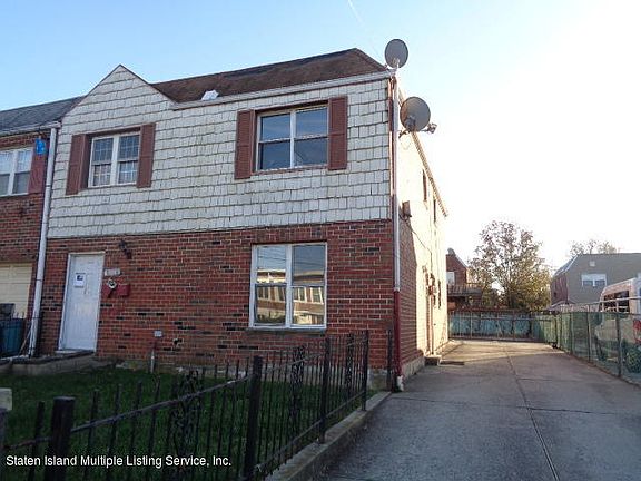 2nd image of 100 Jules Dr