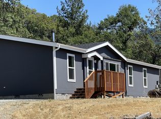 333 Neet Ln, Riddle, OR 97469