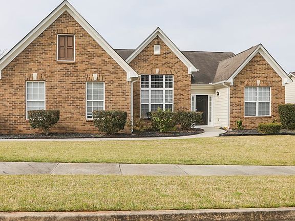 3rd image of 3975 Yosemite Park Ln