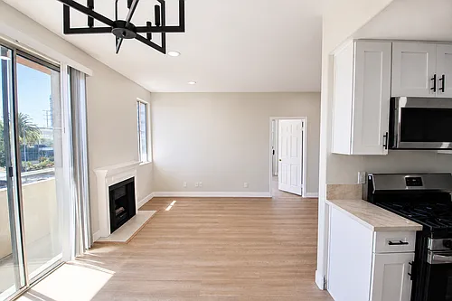 2524 S Sepulveda Blvd #201 Photo 1