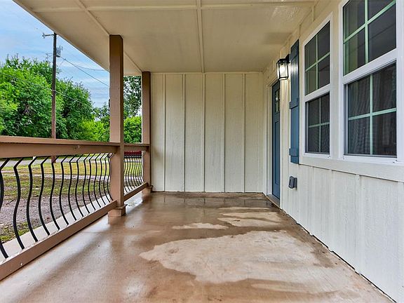 5th image of 1017 E Cavanaugh St