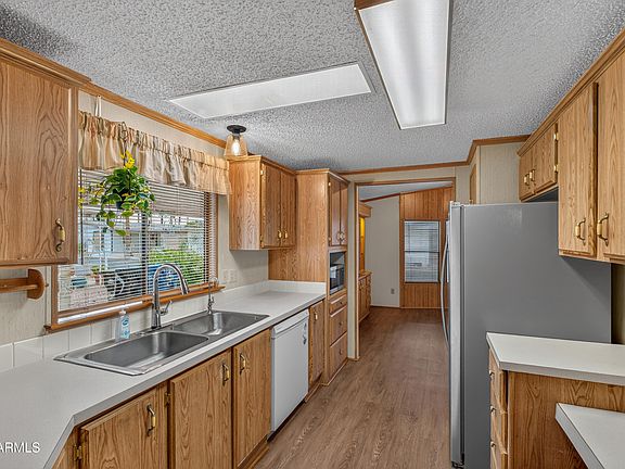 3rd image of 6209 E MCKELLIPS Road #31