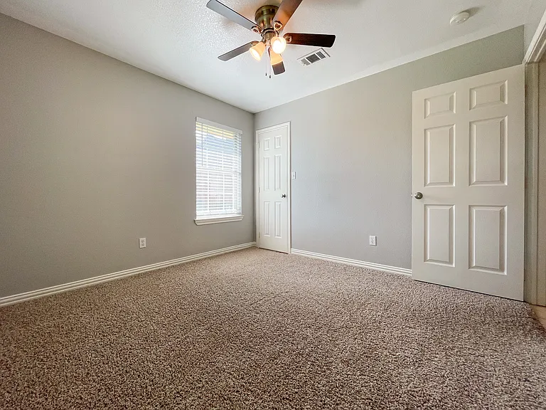 109 Red Oak Rd — Photo 16