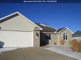 505 Huntington Ct, Sergeant Bluff, IA 51054