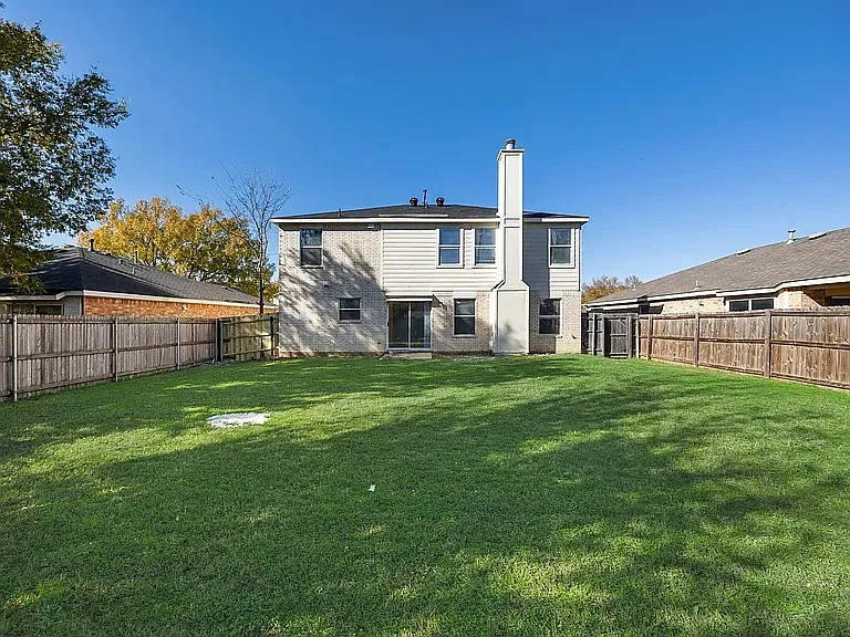 211 Prentice Dr — Photo 9
