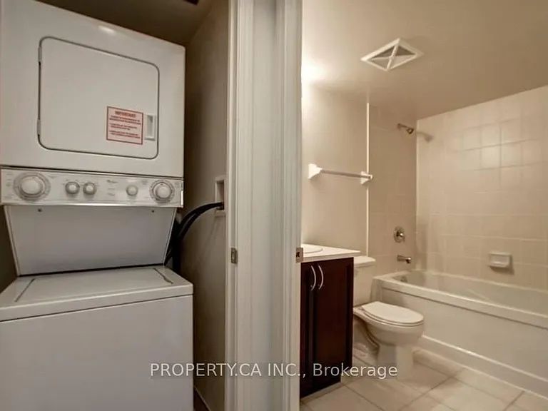 25 Lower Simcoe St #803 — Photo 27