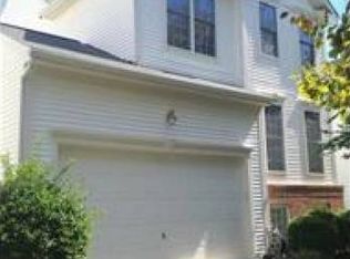 26028 Springdale Dr, Chantilly, VA 20152