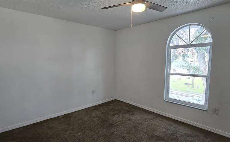 671 Royalty Ct #A — Photo 13