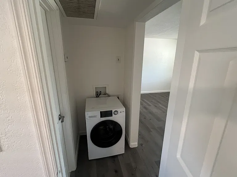 1325 N 48th St #2 — Photo 7