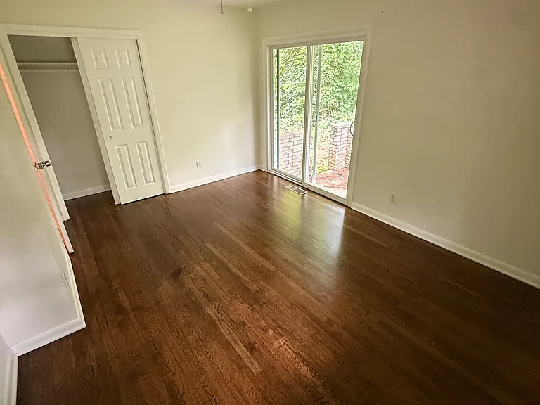 4078 Flintridge Dr — Photo 9