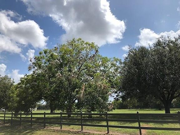 3rd image of 31618 Churchill Field Ln