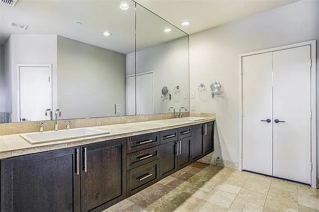 3205 State St #1 — Photo 16