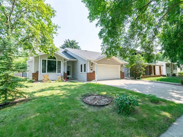 4907 W 53rd St, Stettler, AB T4K 1A9