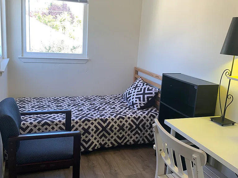 1348 Francisco St — Photo 4