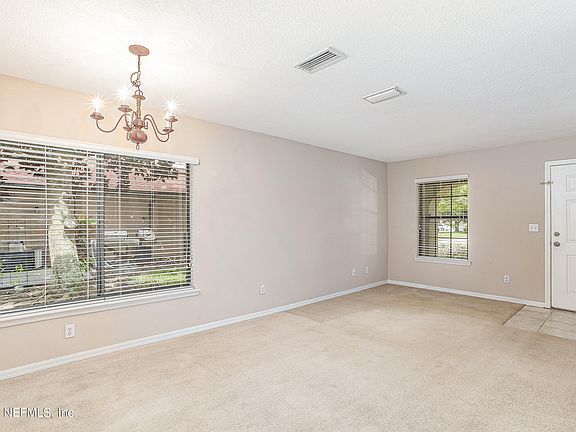 5th image of 631 BRIAR WAY Lane