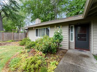 11341 SW Springwood Dr, Tigard, OR 97223