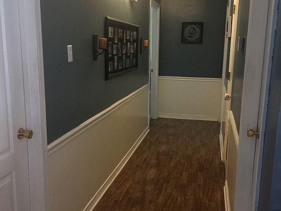 5th image of 160 Pierre Dr