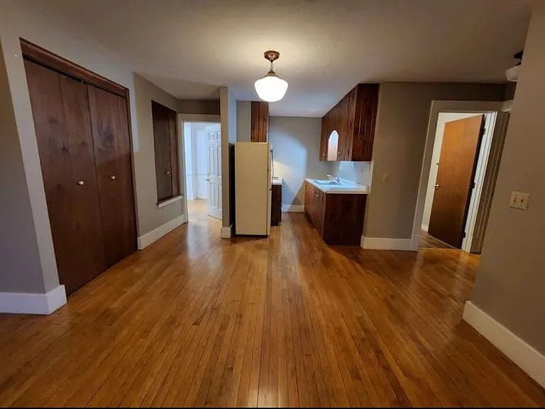 E238 Cleveland St #4 — Photo 3