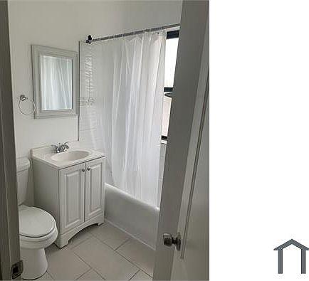 5th image of 7918 S Wabash Ave APT 2A