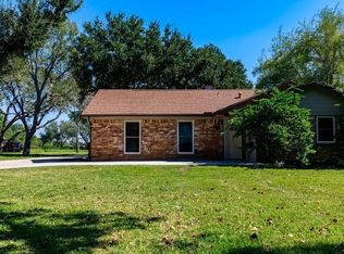 2041 Lomax School Rd, La Porte, TX 77571