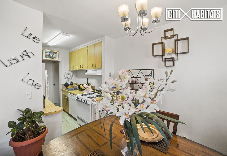 2nd image of 8425 118th St APT 6D