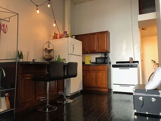 Rented by Carnegie Management Inc | media 10