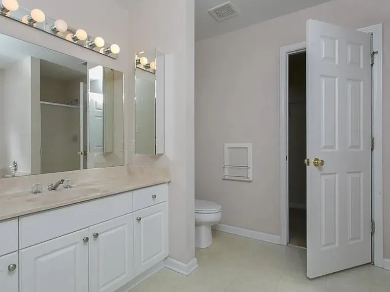 13011 Misty Glen Dr — Photo 31