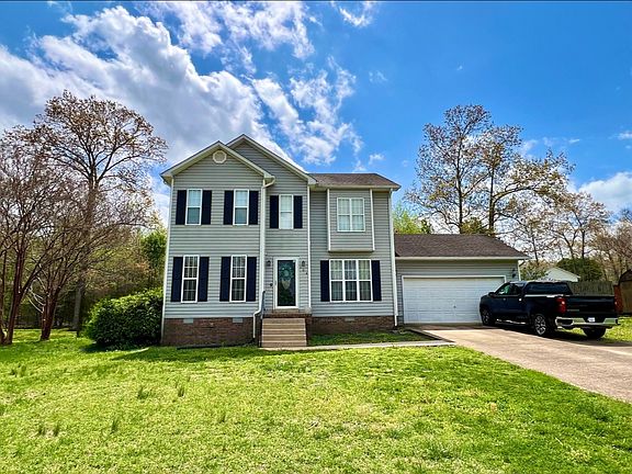 3rd image of 104 E Laurel Dr