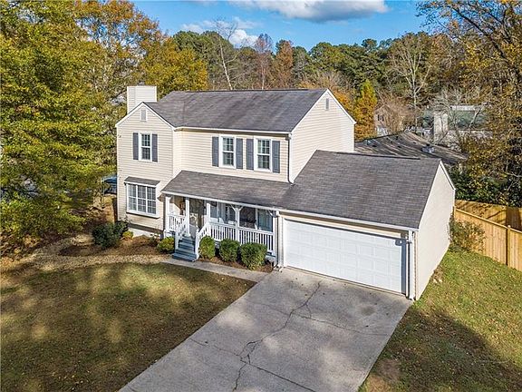 2nd image of 2550 Danielle Ct