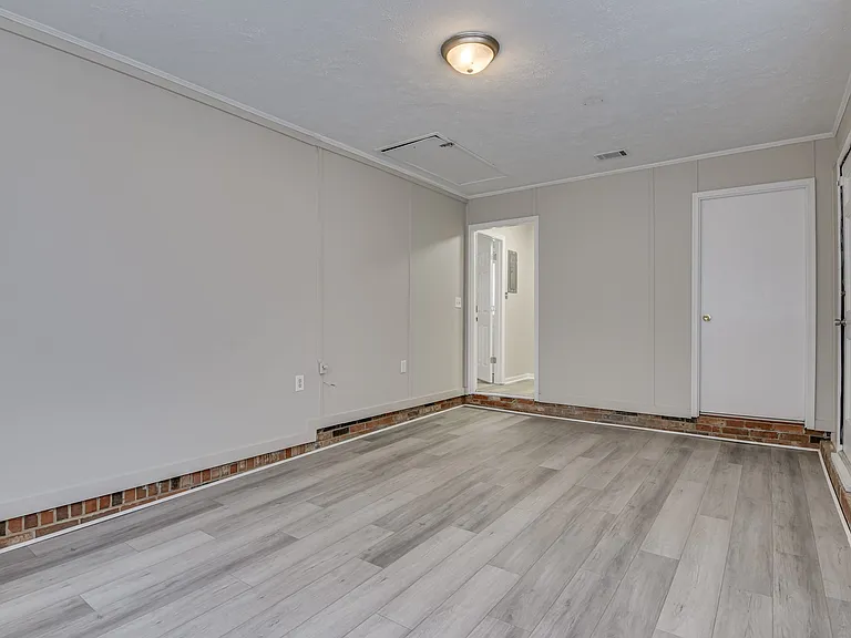 250 Almon Ct — Photo 26