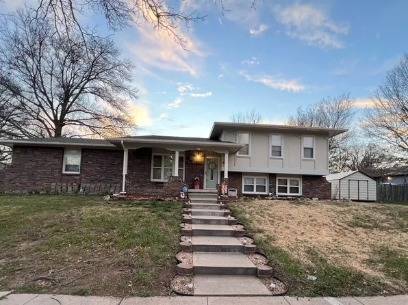 1223 N Century St, Mulvane, KS 67110