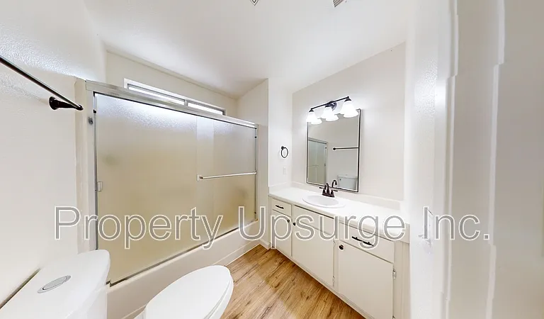 1450 Victor Ave #B — Photo 10