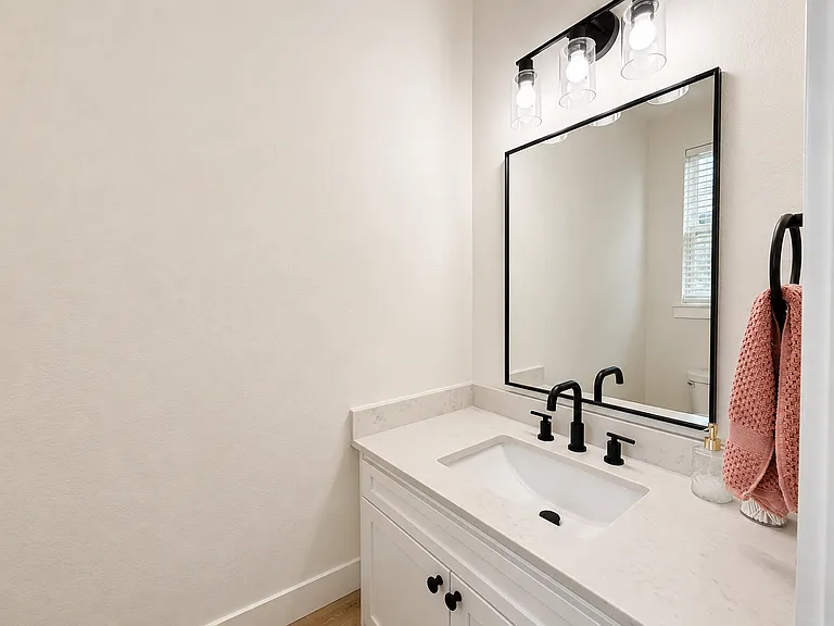 2218 Polk St — Photo 6