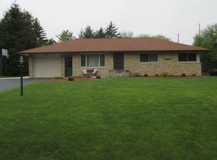 3543 S 159th St, New Berlin, WI 53151