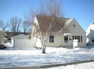2616 Sunrise Dr, La Crosse, WI 54601