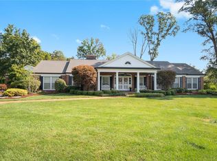 60 Daniel Rd, Saint Louis, MO 63124