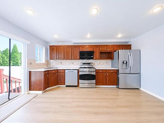 5th image of 170 Maryland Ave