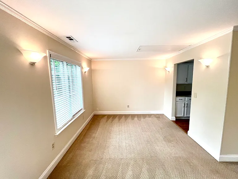 9140 Honeysuckle Dr — Photo 12