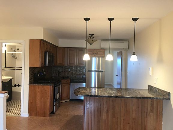 4th image of 101 Donley Ave #2B