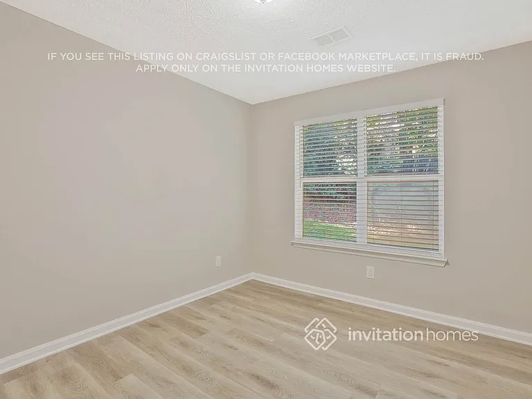 690 Greenhedge Dr — Photo 8