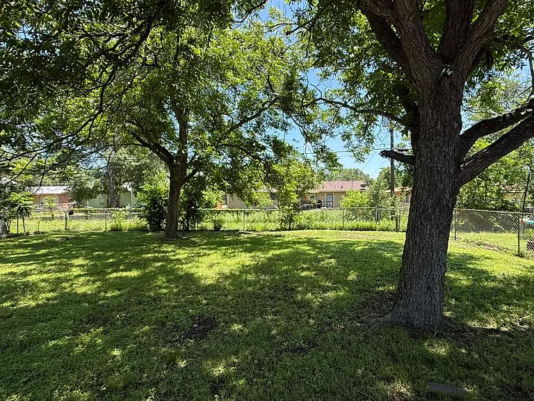 4938 Bernadine Dr — Photo 5