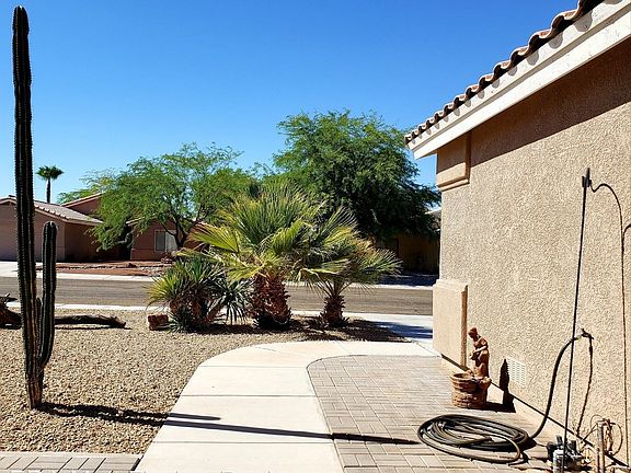 3rd image of 10556 E 38th Ln