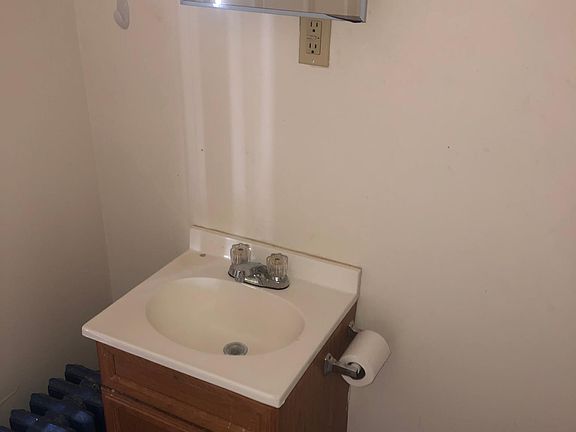 5th image of 314 Park St APT 4