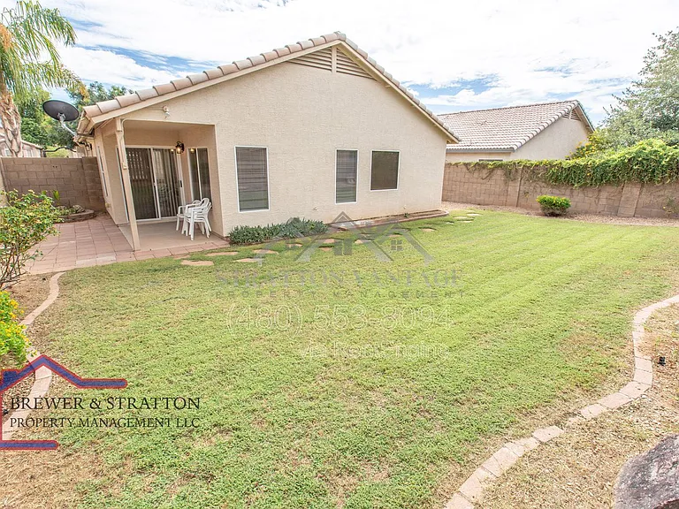 4962 E Holmes Ave — Photo 7