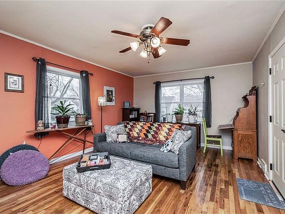 3rd image of 6109 College Ave
