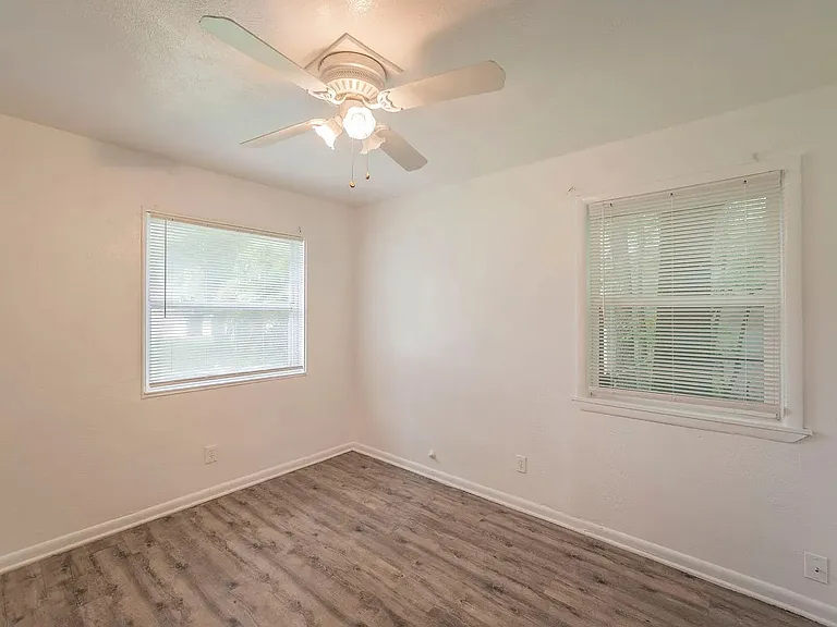 5520 Trail Lake Dr — Photo 9